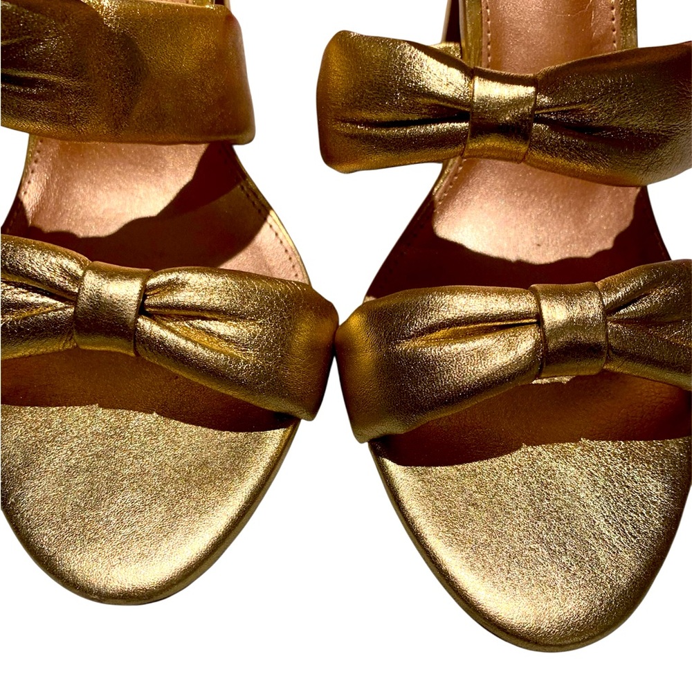 🩷VINCE🩷EGYPTIAN GOLD HEELS! EXCELLENT CONDITION!! - Picture 4 of 5